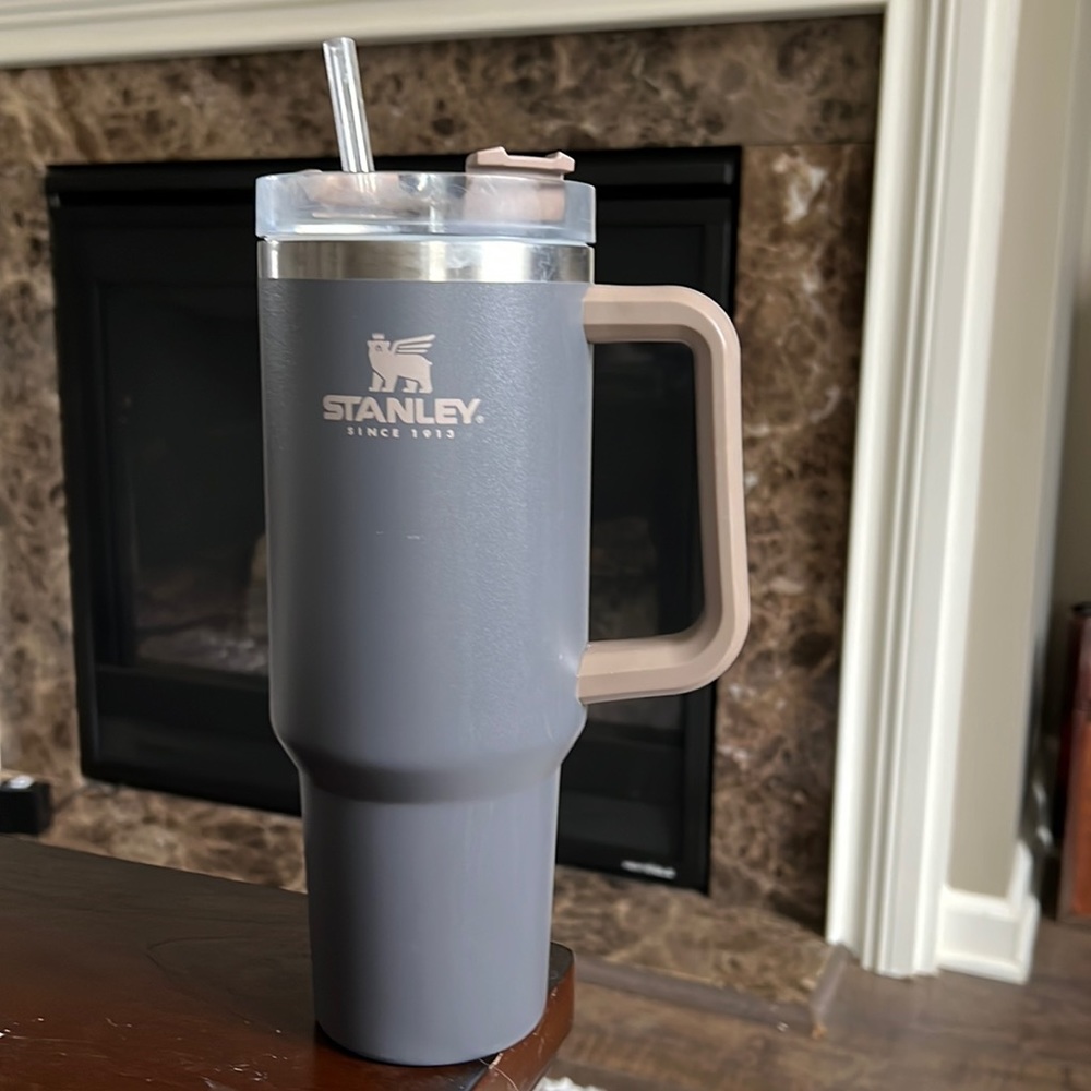 Stanley 40 ounce tumbler used grey dark grey